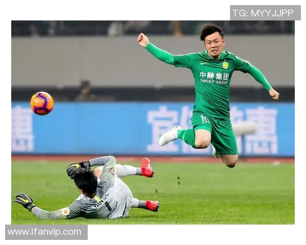 赛后分析:上海足球队与重庆足球队的比赛节奏与战术对比探讨 赛后分析:上海足球队与重庆足球队的比赛节奏与战术对比探讨