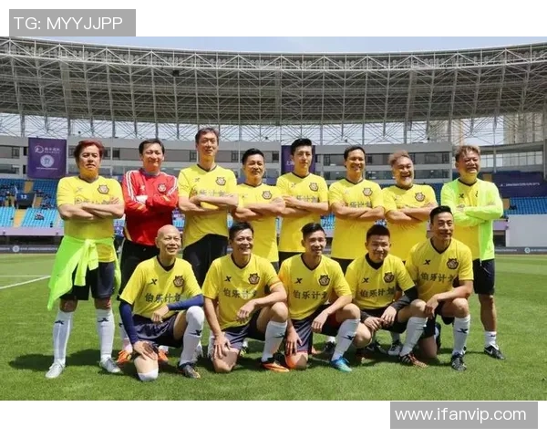 香港足球明星队助教助力年轻球员成长与发展展现足球新风貌 香港足球明星队助教助力年轻球员成长与发展展现足球新风貌